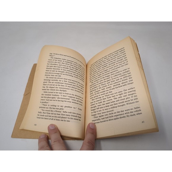 The Vandarian Incident By Martyn Godfrey‎ Book Sci-Fi Scholastic VTG - Picture 8 of 10